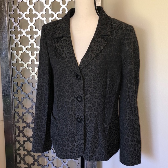 Dana Buchman Jackets & Blazers - DANA BUCHMAN SIZE12 grey/black animal print blazer